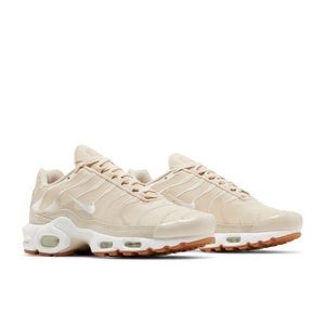 Women Nike Air Max Plus Premium TN size 8.5
